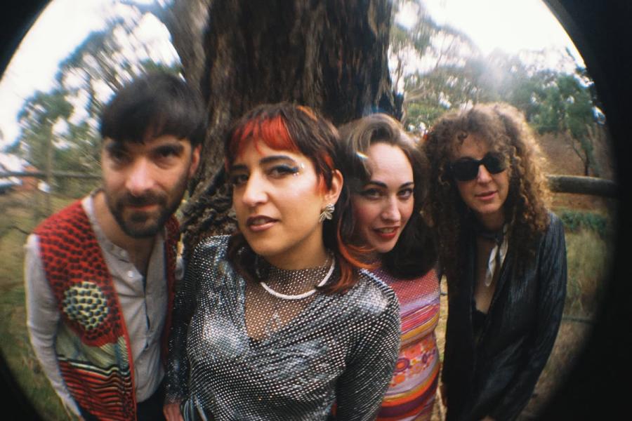 StarTheater: SOUL'D OUT PRESENTS: DERYA YılDıRıM & GRUP ŞIMŞEK w/ THEE MARLOES